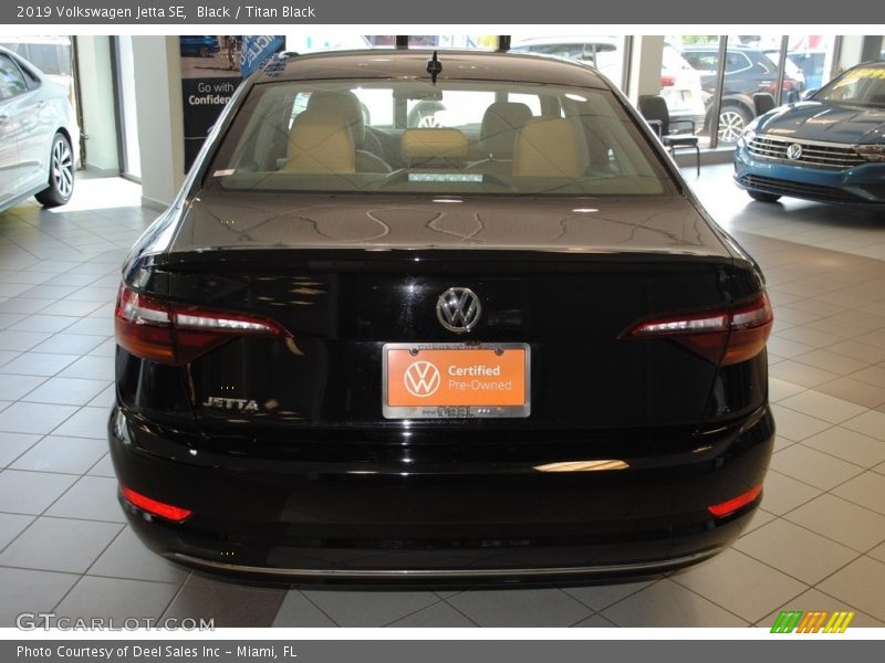 Black / Titan Black 2019 Volkswagen Jetta SE
