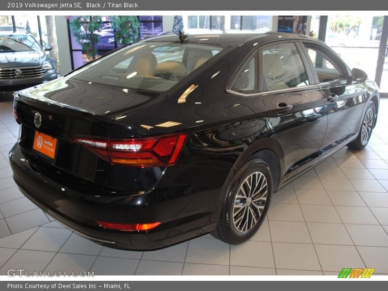 Black / Titan Black 2019 Volkswagen Jetta SE