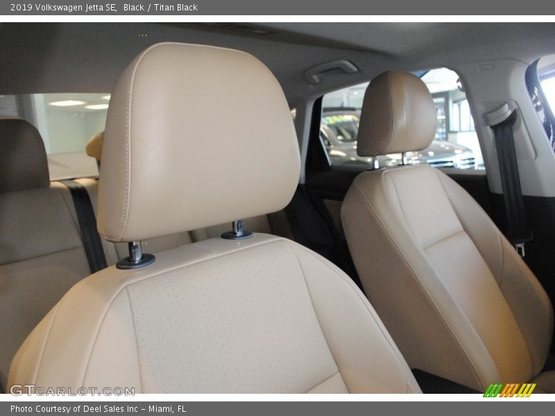 Black / Titan Black 2019 Volkswagen Jetta SE