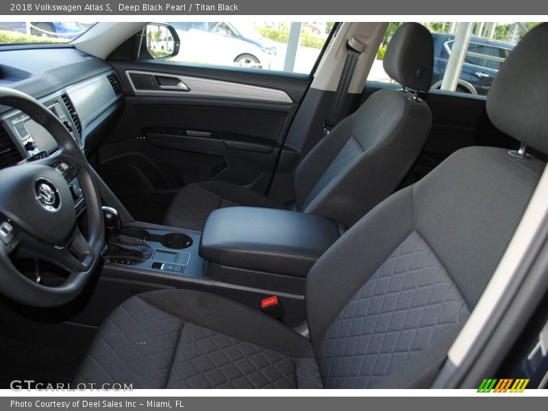 Deep Black Pearl / Titan Black 2018 Volkswagen Atlas S