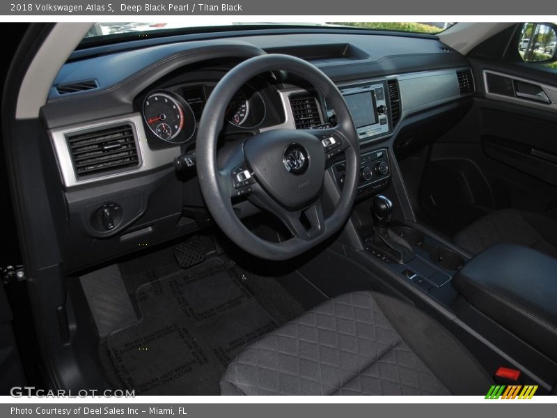 Dashboard of 2018 Atlas S