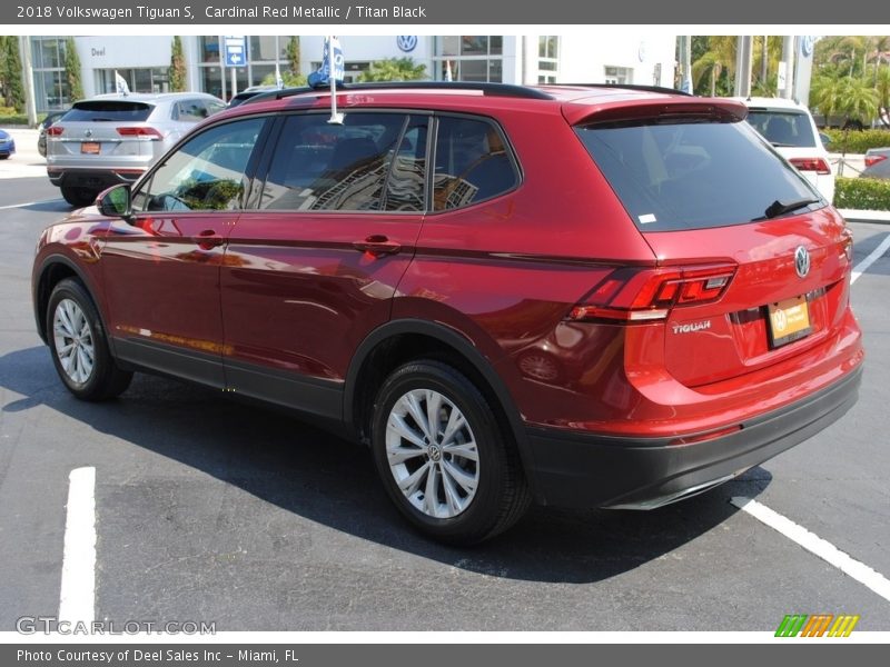 Cardinal Red Metallic / Titan Black 2018 Volkswagen Tiguan S