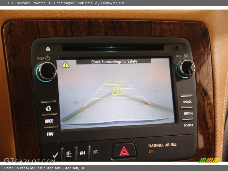 Champagne Silver Metallic / Ebony/Mojave 2014 Chevrolet Traverse LT