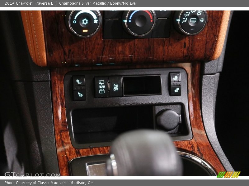 Champagne Silver Metallic / Ebony/Mojave 2014 Chevrolet Traverse LT