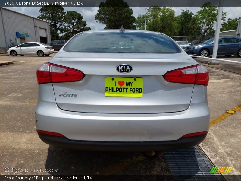 Silky Silver / Black 2016 Kia Forte LX Sedan