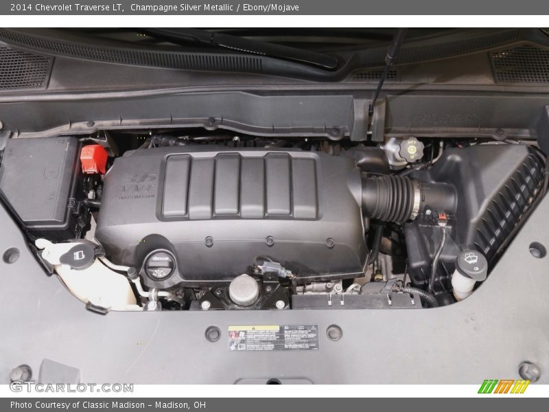 Champagne Silver Metallic / Ebony/Mojave 2014 Chevrolet Traverse LT