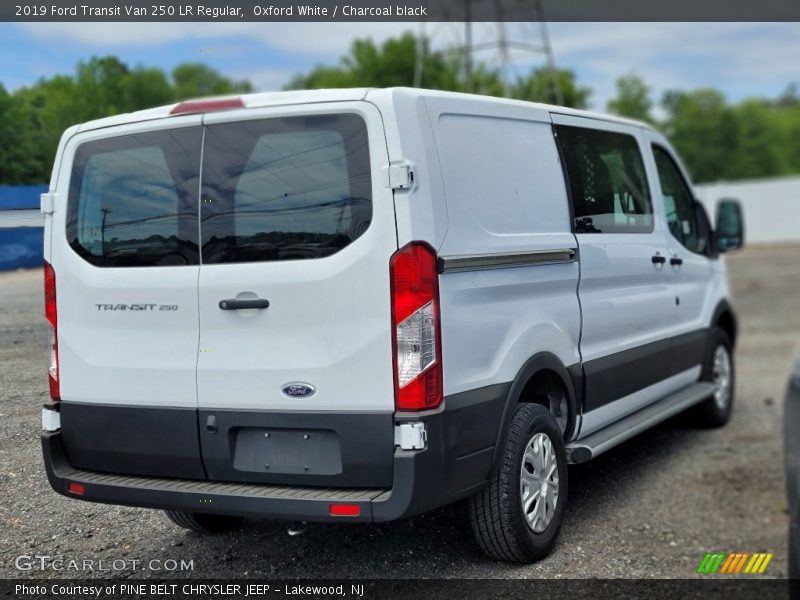 Oxford White / Charcoal black 2019 Ford Transit Van 250 LR Regular