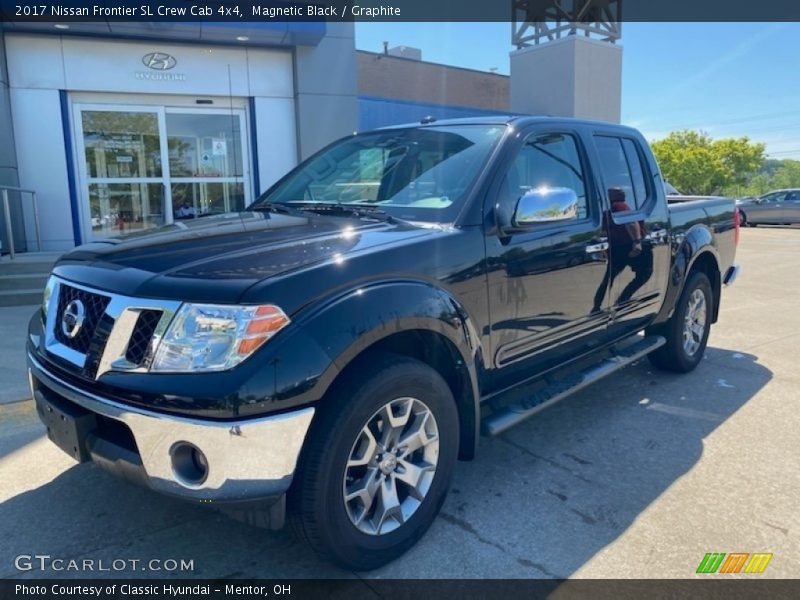 Front 3/4 View of 2017 Frontier SL Crew Cab 4x4