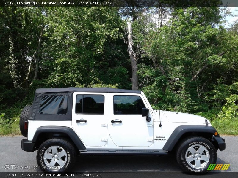 Bright White / Black 2017 Jeep Wrangler Unlimited Sport 4x4