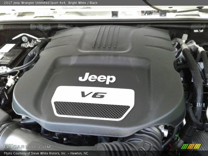 Bright White / Black 2017 Jeep Wrangler Unlimited Sport 4x4