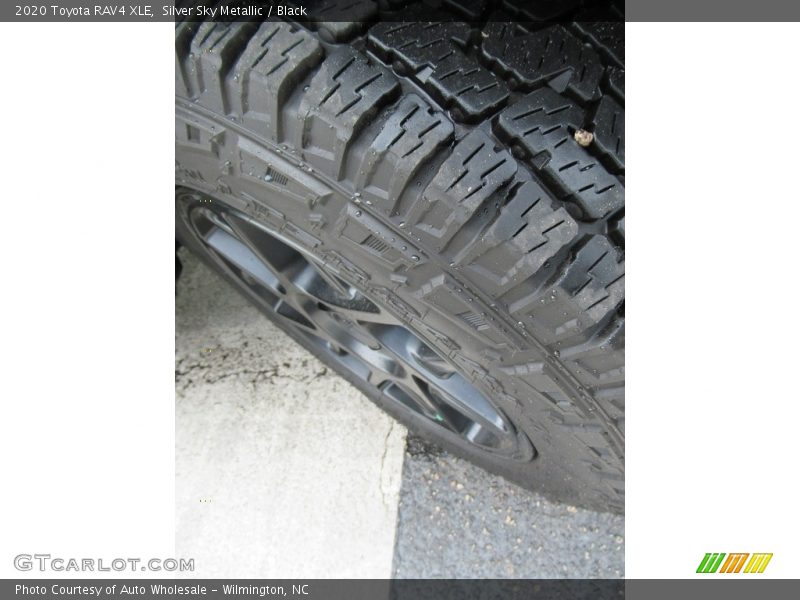 Silver Sky Metallic / Black 2020 Toyota RAV4 XLE