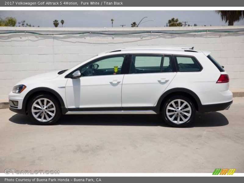 Pure White / Titan Black 2017 Volkswagen Golf Alltrack S 4Motion
