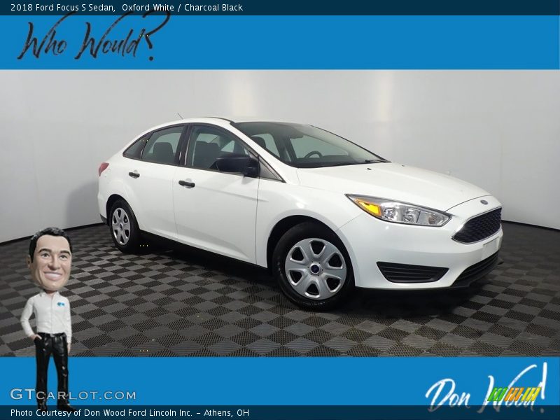 Oxford White / Charcoal Black 2018 Ford Focus S Sedan