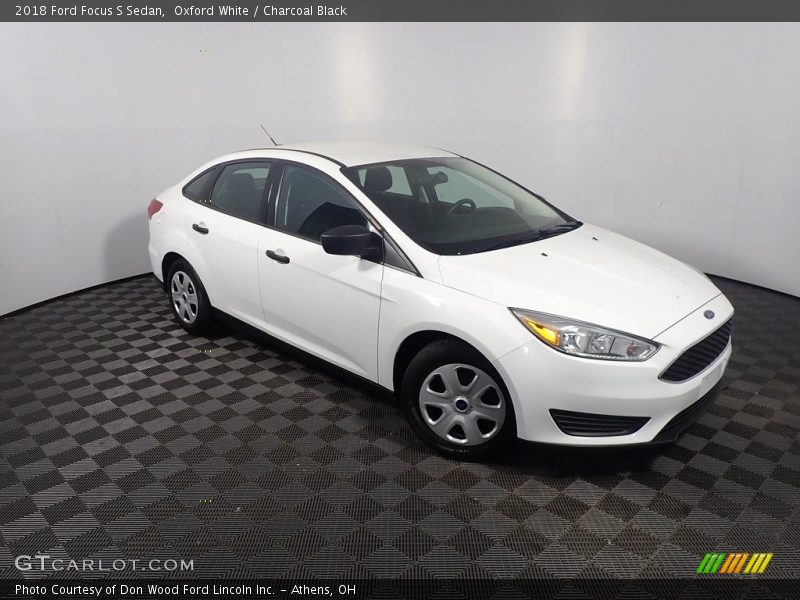 Oxford White / Charcoal Black 2018 Ford Focus S Sedan
