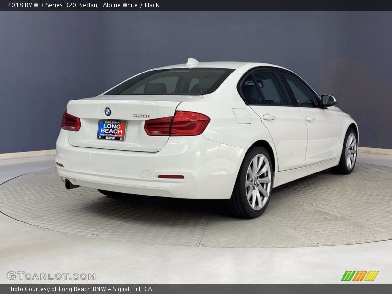 Alpine White / Black 2018 BMW 3 Series 320i Sedan