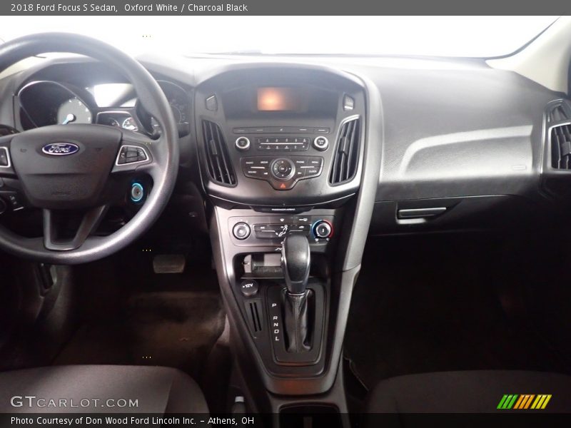 Oxford White / Charcoal Black 2018 Ford Focus S Sedan