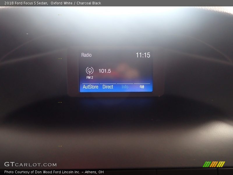 Oxford White / Charcoal Black 2018 Ford Focus S Sedan