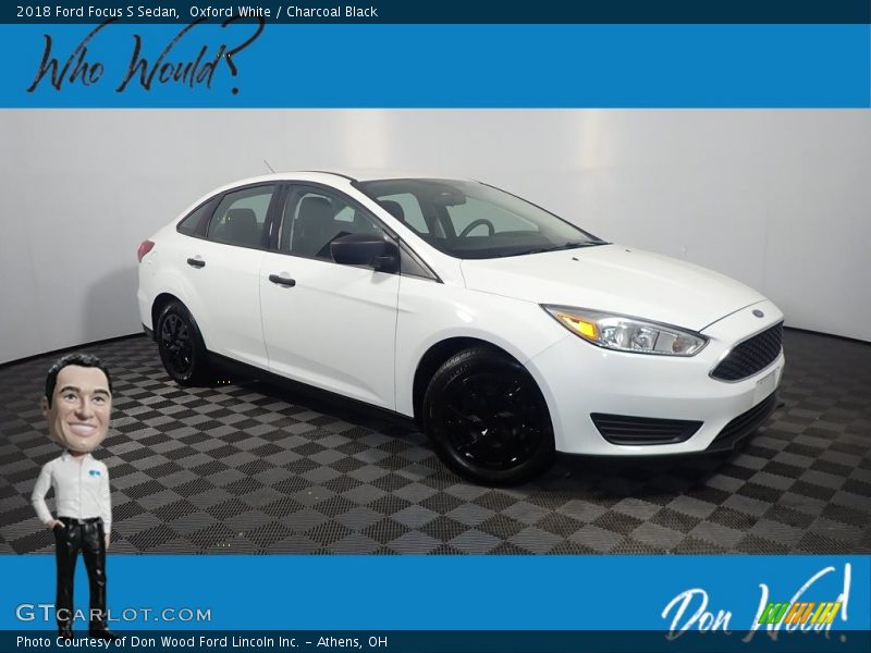 Oxford White / Charcoal Black 2018 Ford Focus S Sedan
