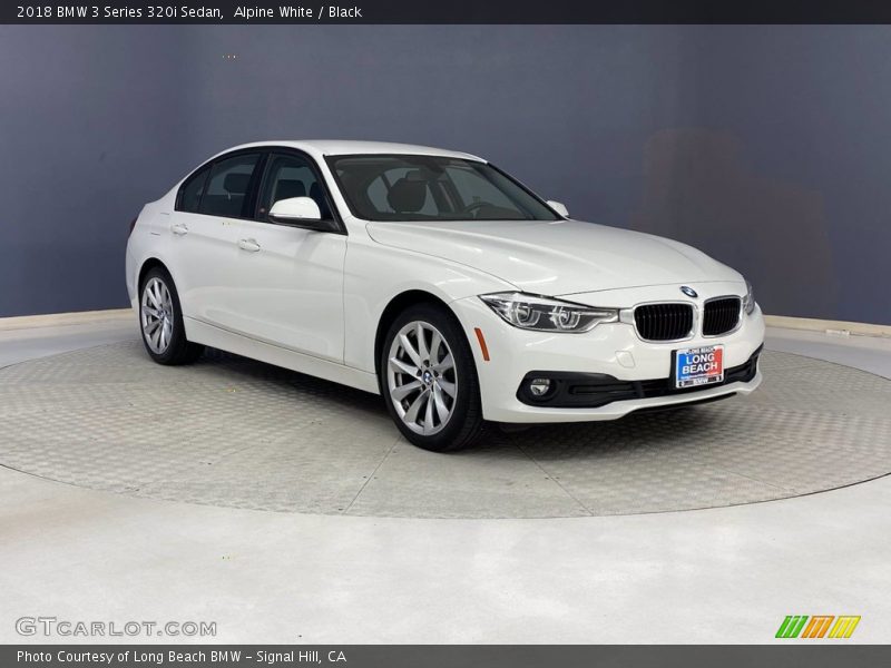 Alpine White / Black 2018 BMW 3 Series 320i Sedan