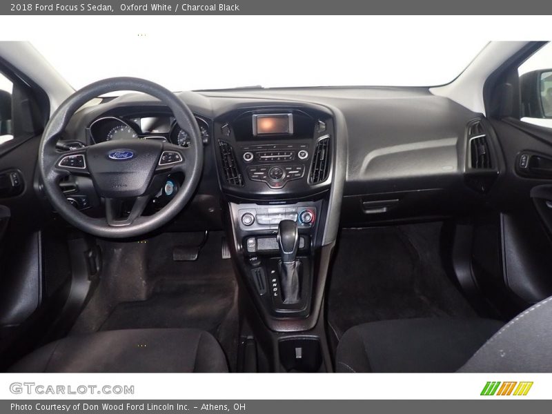 Oxford White / Charcoal Black 2018 Ford Focus S Sedan