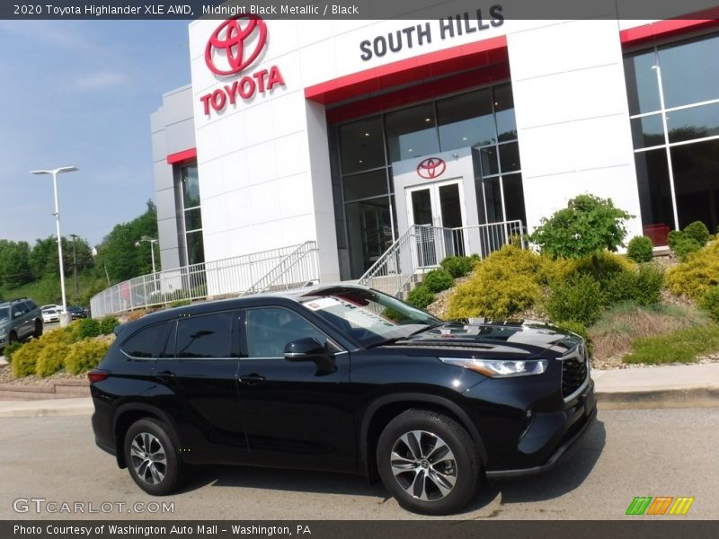 Midnight Black Metallic / Black 2020 Toyota Highlander XLE AWD