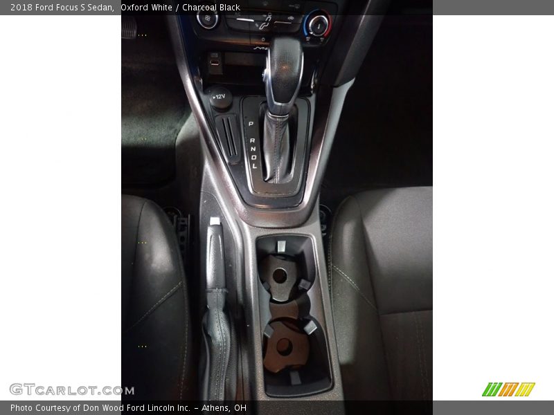 Oxford White / Charcoal Black 2018 Ford Focus S Sedan