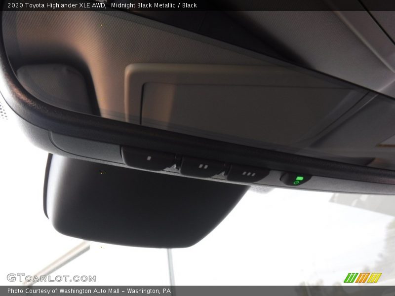 Midnight Black Metallic / Black 2020 Toyota Highlander XLE AWD