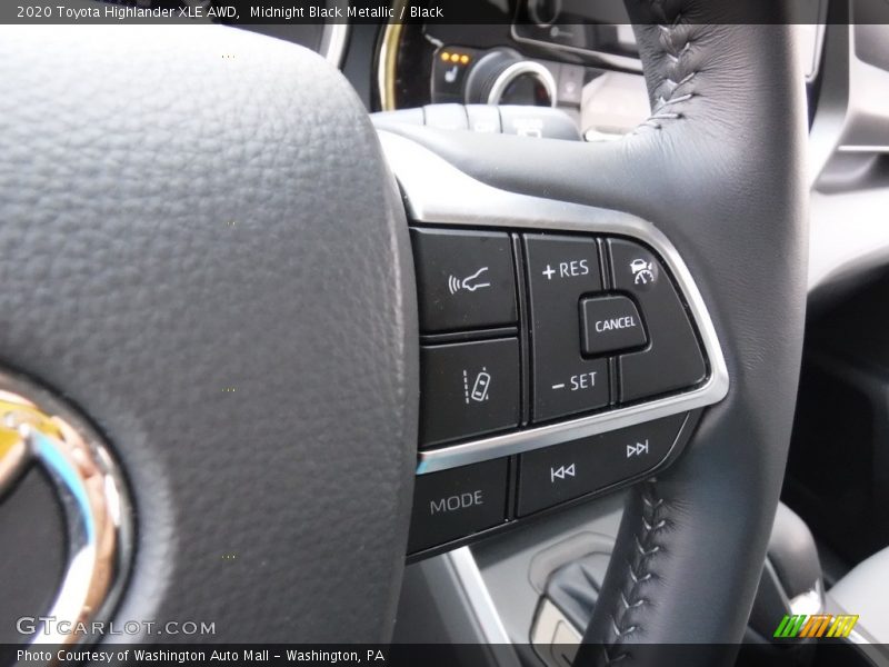 Midnight Black Metallic / Black 2020 Toyota Highlander XLE AWD