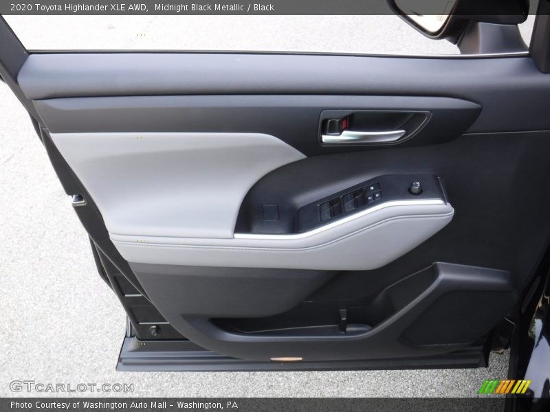 Midnight Black Metallic / Black 2020 Toyota Highlander XLE AWD