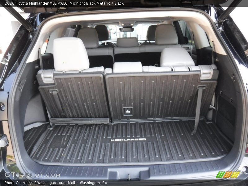 Midnight Black Metallic / Black 2020 Toyota Highlander XLE AWD