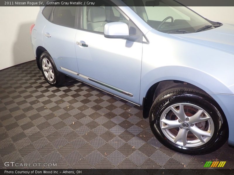 Gotham Gray Metallic / Gray 2011 Nissan Rogue SV