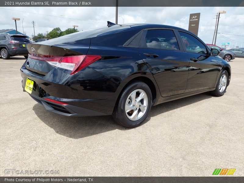 Phantom Black / Black 2021 Hyundai Elantra SE