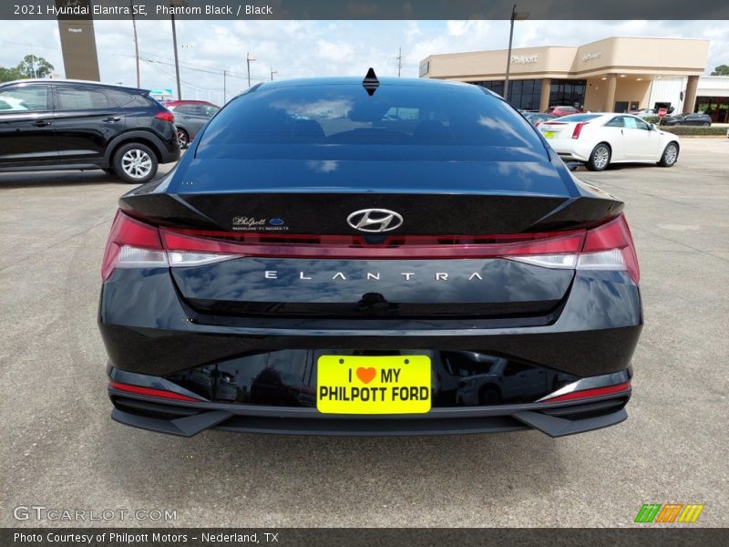 Phantom Black / Black 2021 Hyundai Elantra SE