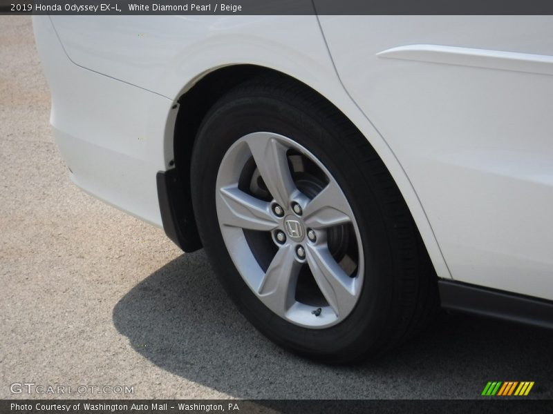 White Diamond Pearl / Beige 2019 Honda Odyssey EX-L