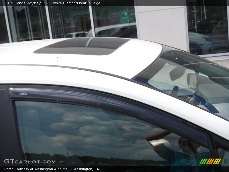 White Diamond Pearl / Beige 2019 Honda Odyssey EX-L