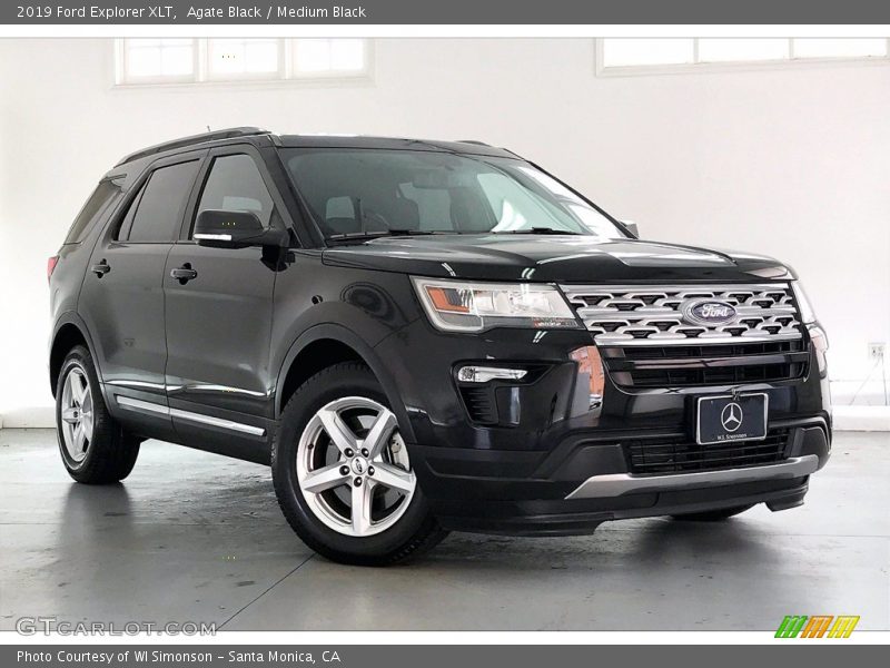 Front 3/4 View of 2019 Explorer XLT