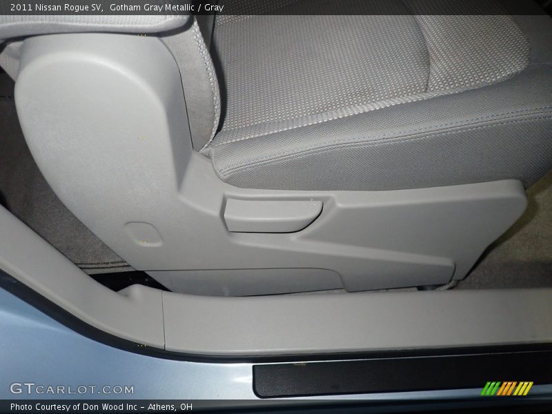 Gotham Gray Metallic / Gray 2011 Nissan Rogue SV