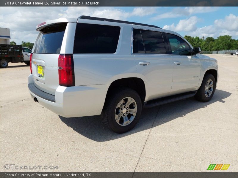 Silver Ice Metallic / Jet Black 2019 Chevrolet Tahoe LS