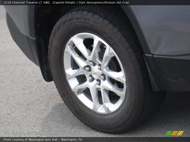 Graphite Metallic / Dark Atmosphere/Medium Ash Gray 2018 Chevrolet Traverse LT AWD