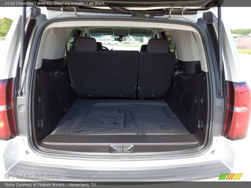 Silver Ice Metallic / Jet Black 2019 Chevrolet Tahoe LS