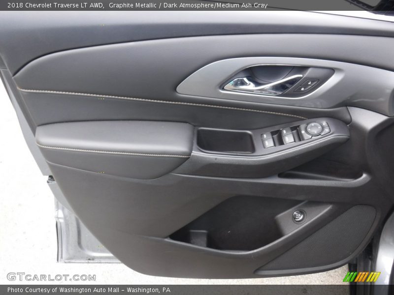 Graphite Metallic / Dark Atmosphere/Medium Ash Gray 2018 Chevrolet Traverse LT AWD