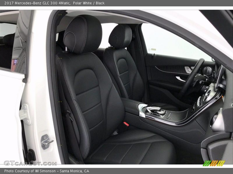 Polar White / Black 2017 Mercedes-Benz GLC 300 4Matic