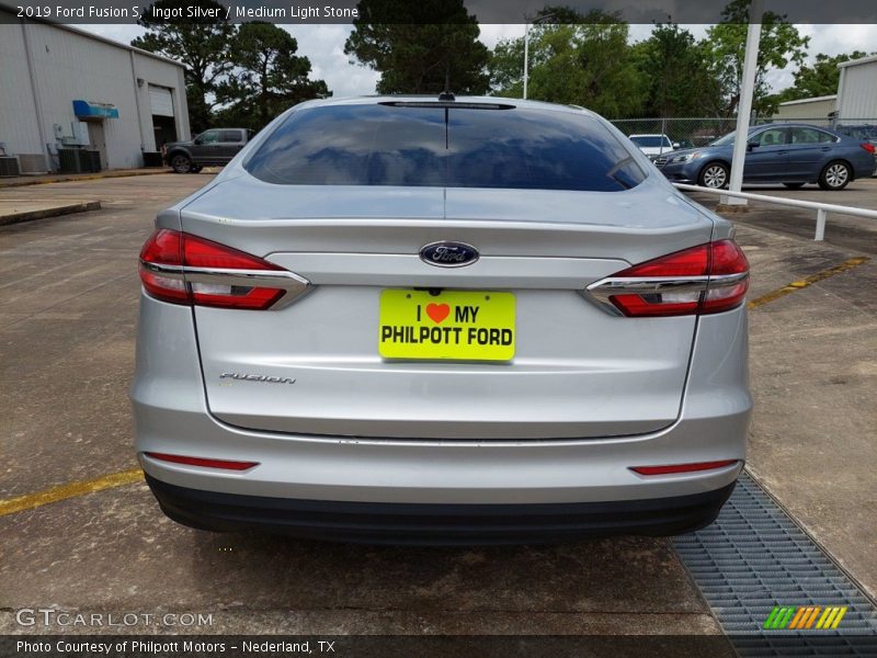 Ingot Silver / Medium Light Stone 2019 Ford Fusion S
