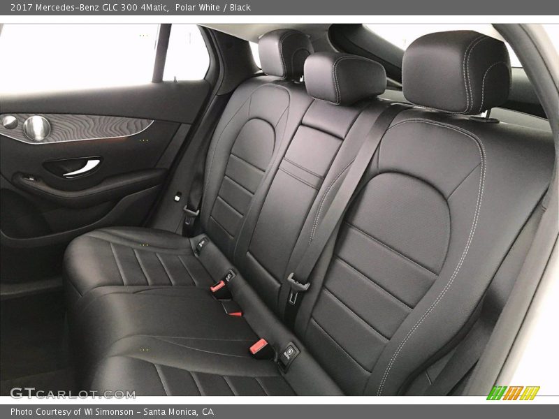 Polar White / Black 2017 Mercedes-Benz GLC 300 4Matic