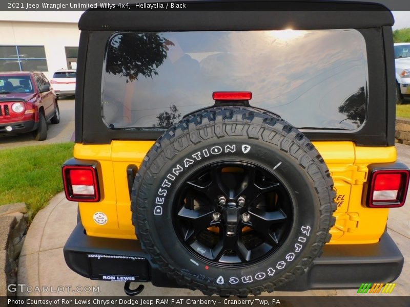 Hellayella / Black 2021 Jeep Wrangler Unlimited Willys 4x4