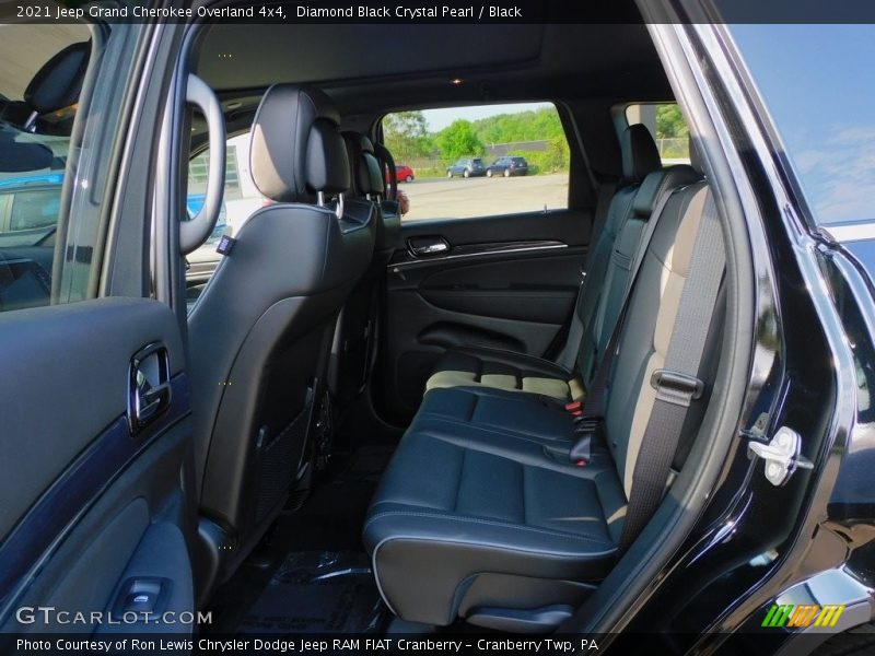 Diamond Black Crystal Pearl / Black 2021 Jeep Grand Cherokee Overland 4x4