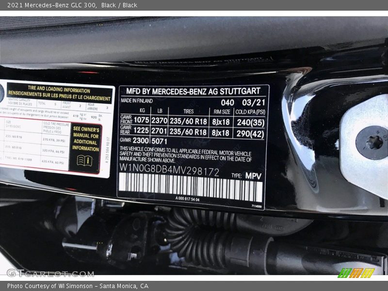 Black / Black 2021 Mercedes-Benz GLC 300