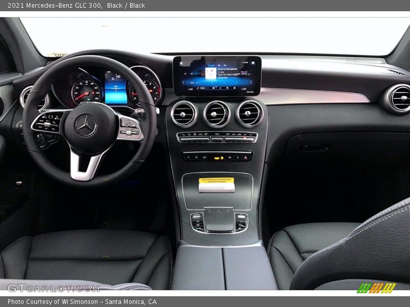 Black / Black 2021 Mercedes-Benz GLC 300