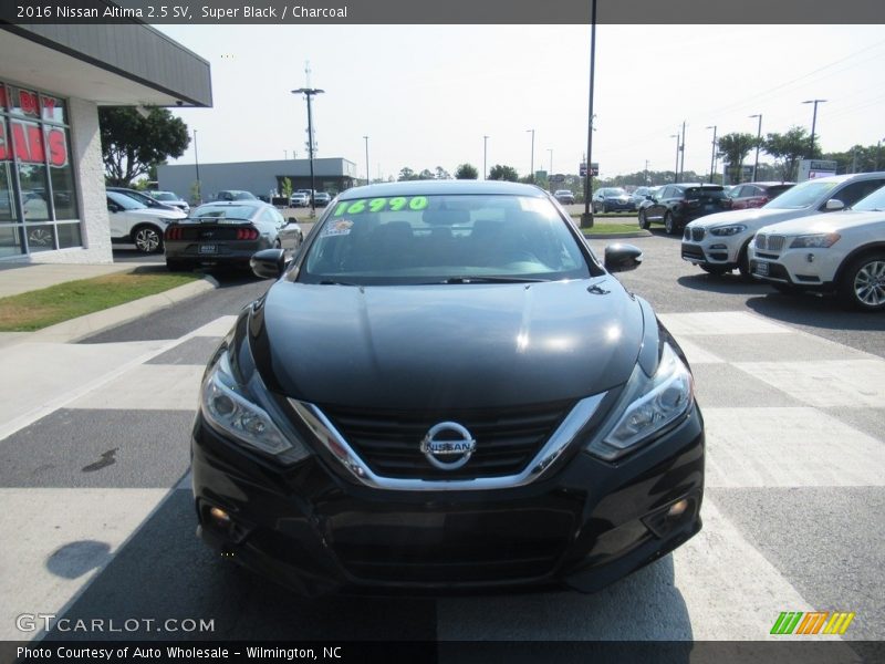Super Black / Charcoal 2016 Nissan Altima 2.5 SV