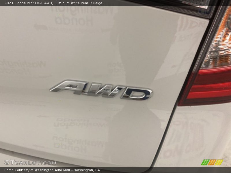 Platinum White Pearl / Beige 2021 Honda Pilot EX-L AWD